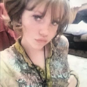 Meet your Posher, Chloe